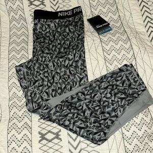 Nike Pro Dri Fit Capris